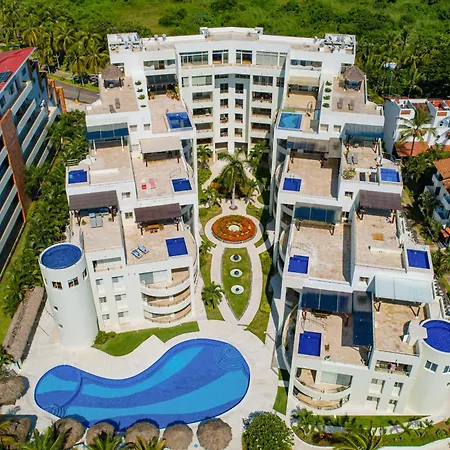 Nitta Condo 103